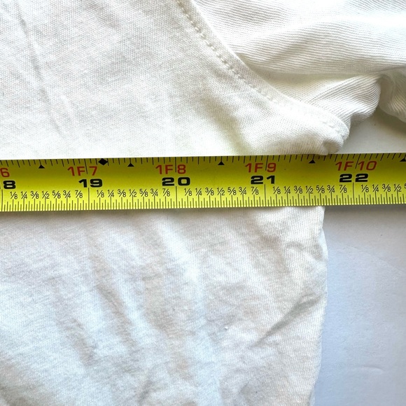 John Varvatos White Peace and Birds Graphic Crew T- Shirt Men’s Sz Large - Picture 6 of 7